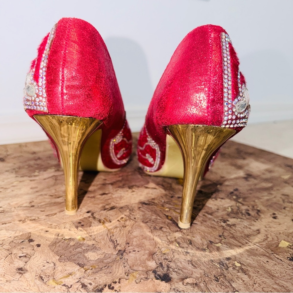 Siren Red Gem Embellished Floral Pattern Gold Wedding Ready Dancing Heels ๐ - Picture 2 of 8